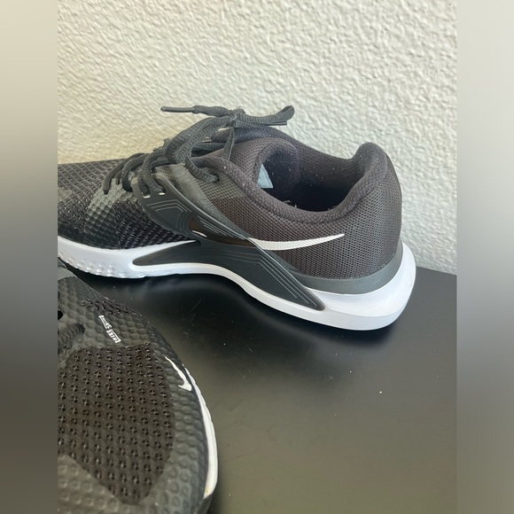 NIKE RENEW FUSION CD0200-002   BLACK / WHITE-DK SMOKE GREY   SIZE 9. 5  TRAINING - Picture 10 of 14